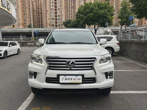 Lexus LX 2011