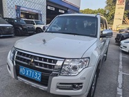 Mitsubishi Pajero 2020