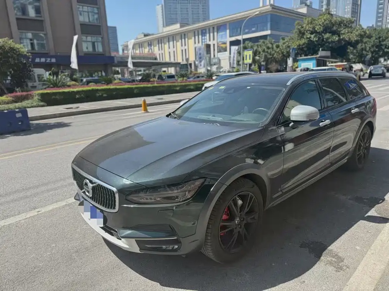 Volvo V90