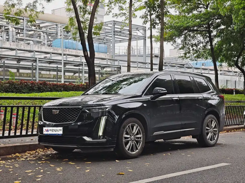 Cadillac XT6