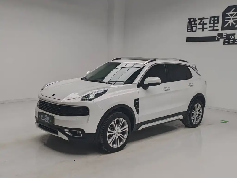 Lynk & Co 01