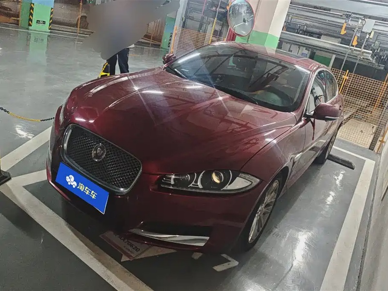 Jaguar XF