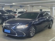 Lexus ES 2022