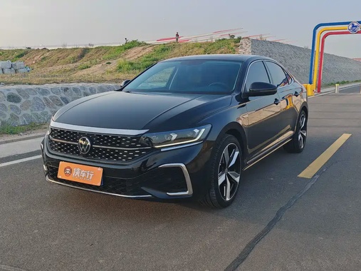 Volkswagen Passat 2024