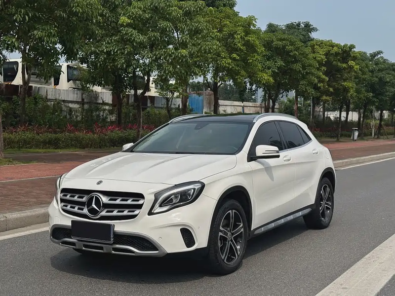 Mercedes-Benz GLA-Class