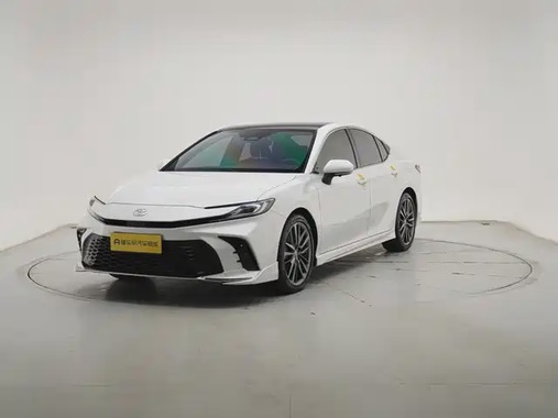 Toyota Camry 2025
