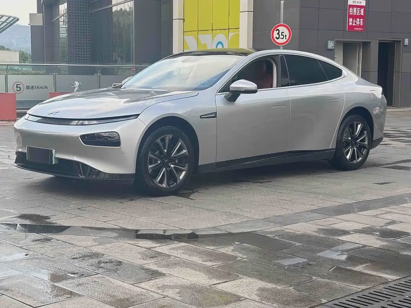 XPeng P7