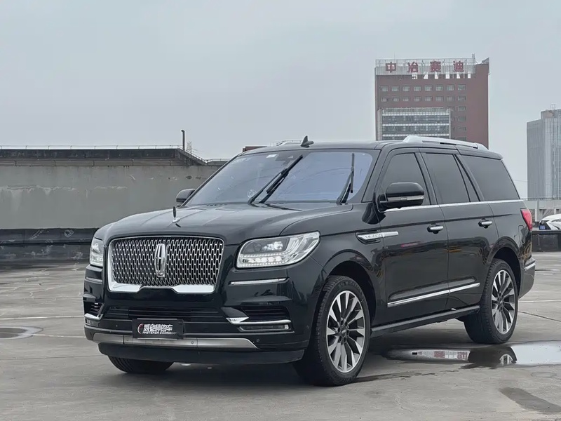 Lincoln Navigator