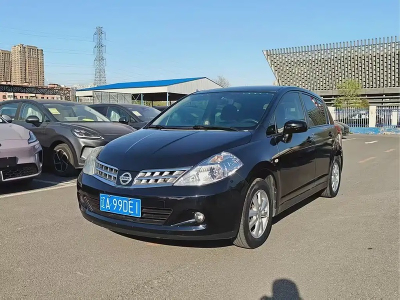 Nissan Tiida