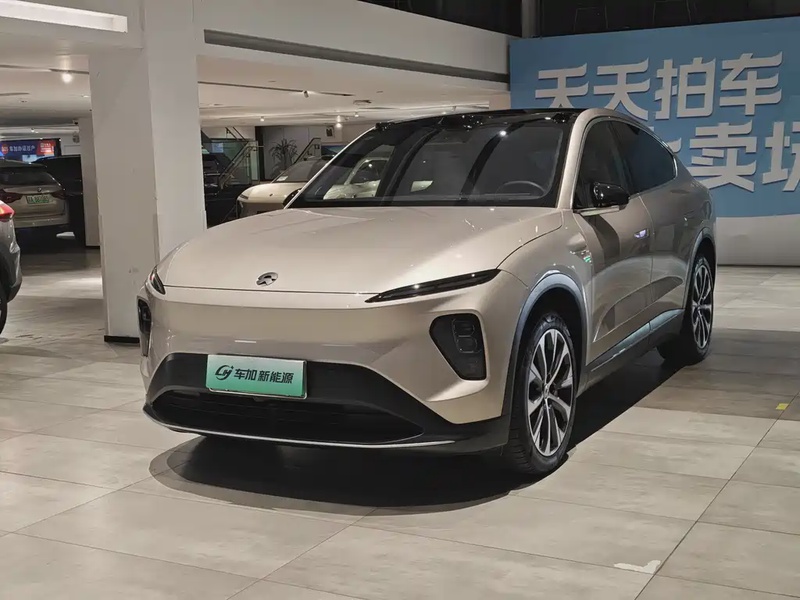 NIO EC7