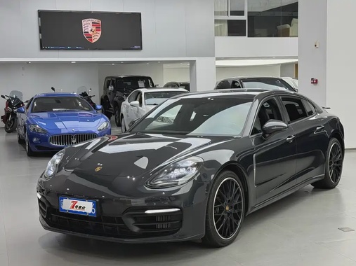 Porsche Panamera 2021