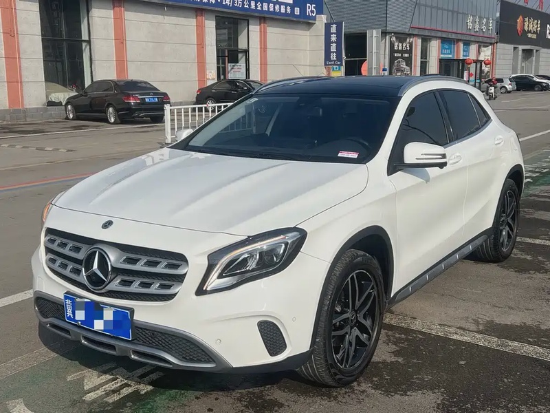 Mercedes-Benz GLA-Class