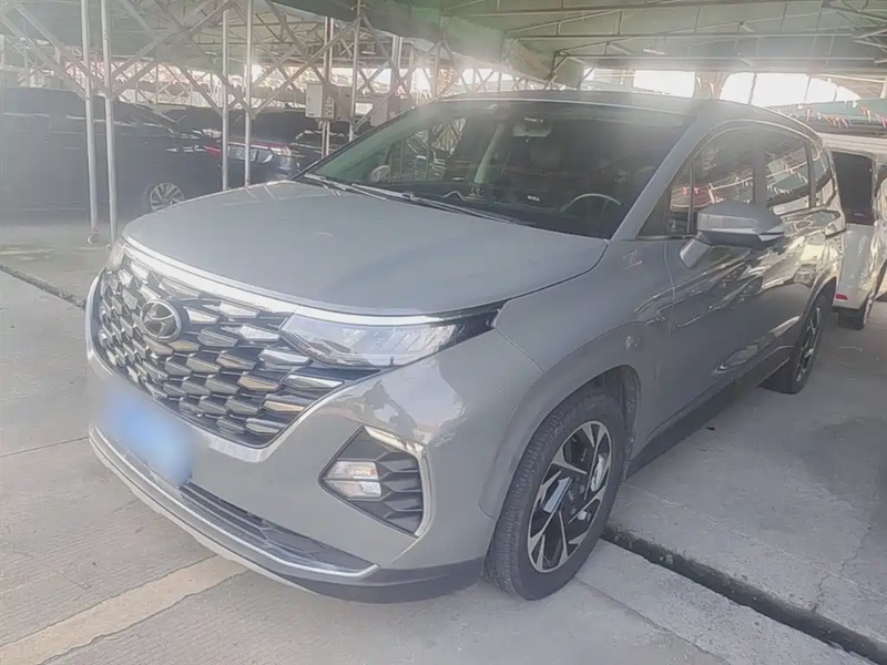 Hyundai Custo