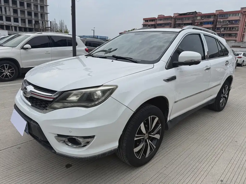 BYD S7