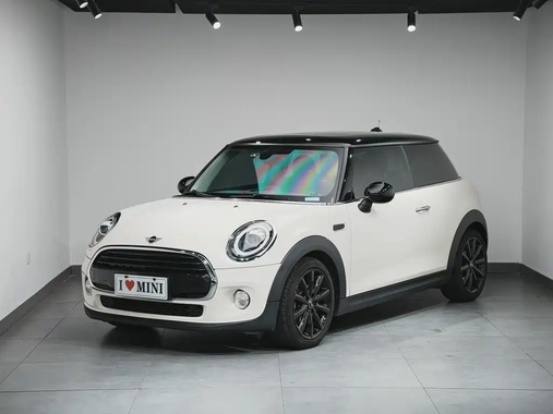 MINI Other 2018