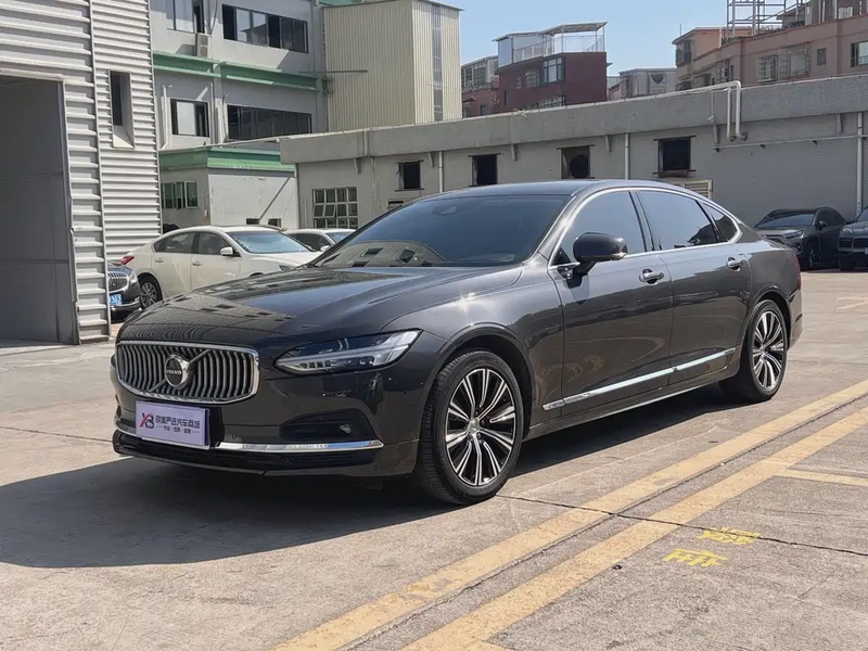 Volvo S90