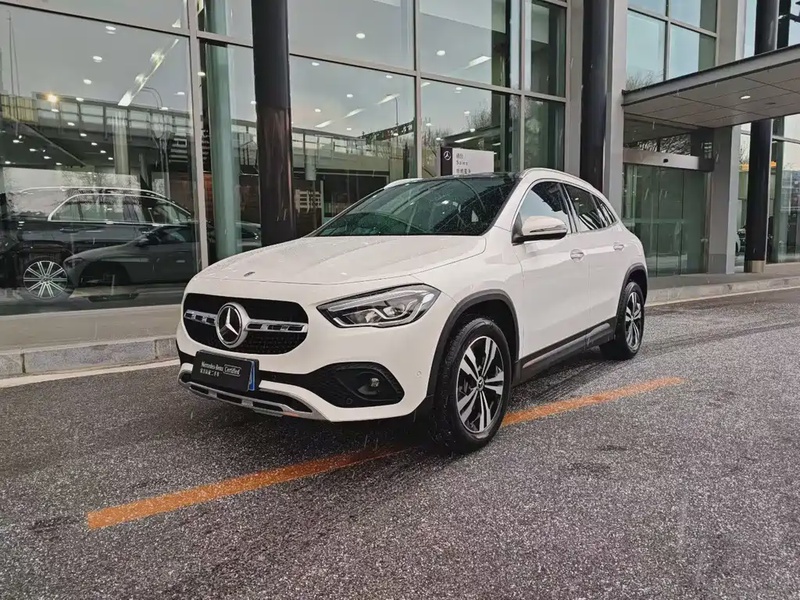 Mercedes-Benz GLA-Class