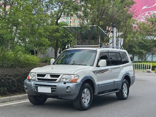 Mitsubishi Pajero 2006