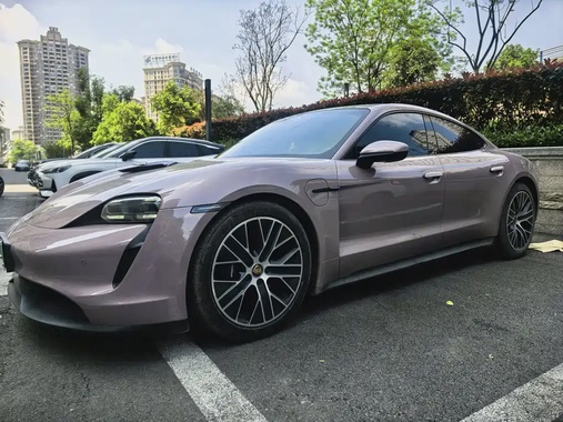 Porsche Taycan 2024