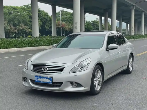 Infiniti G 2011