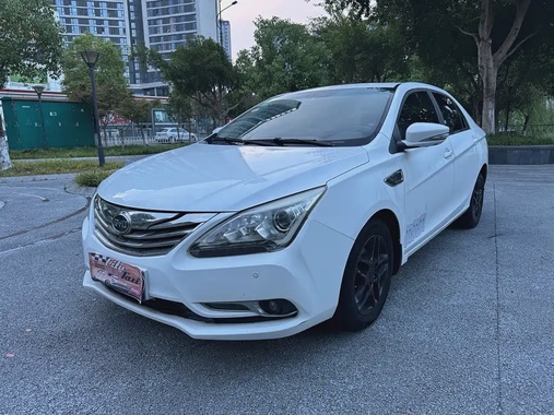 BYD G5 2015