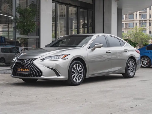 Lexus ES 2023