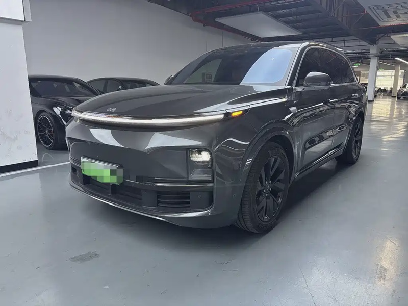 Li Auto L8