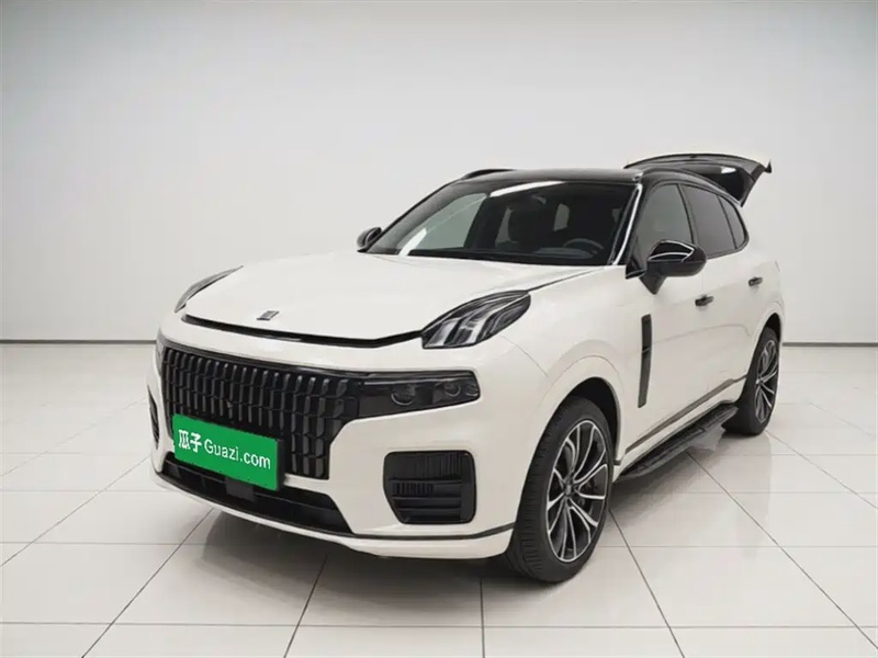 Lynk & Co 09