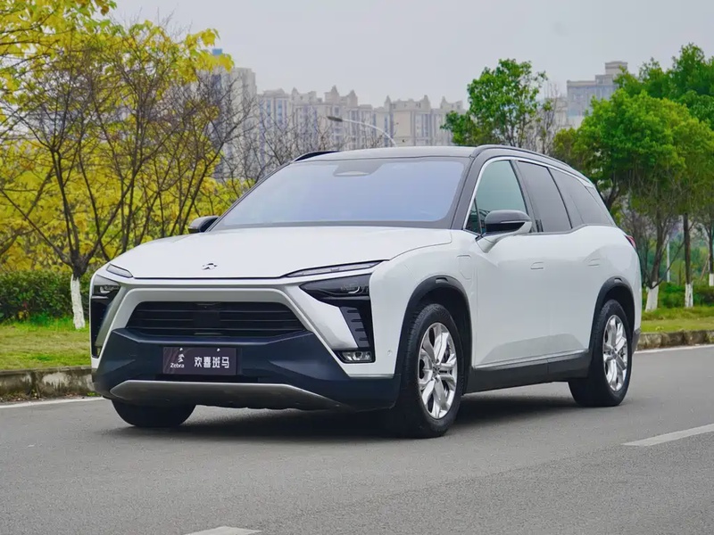 NIO ES8