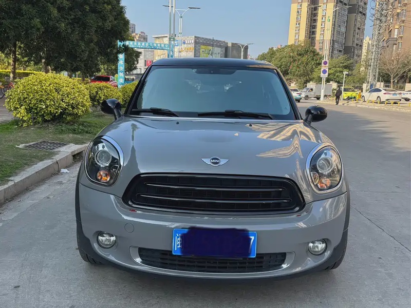 MINI Paceman