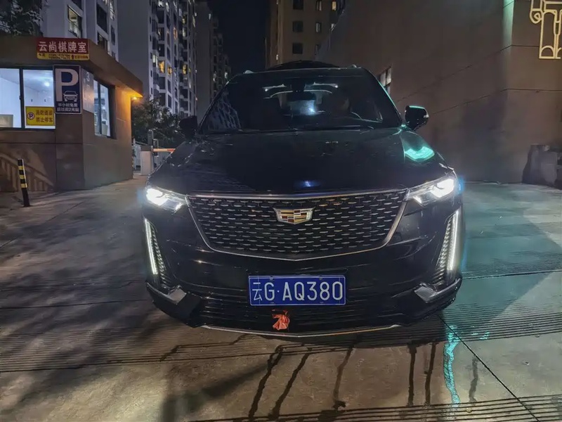Cadillac XT6
