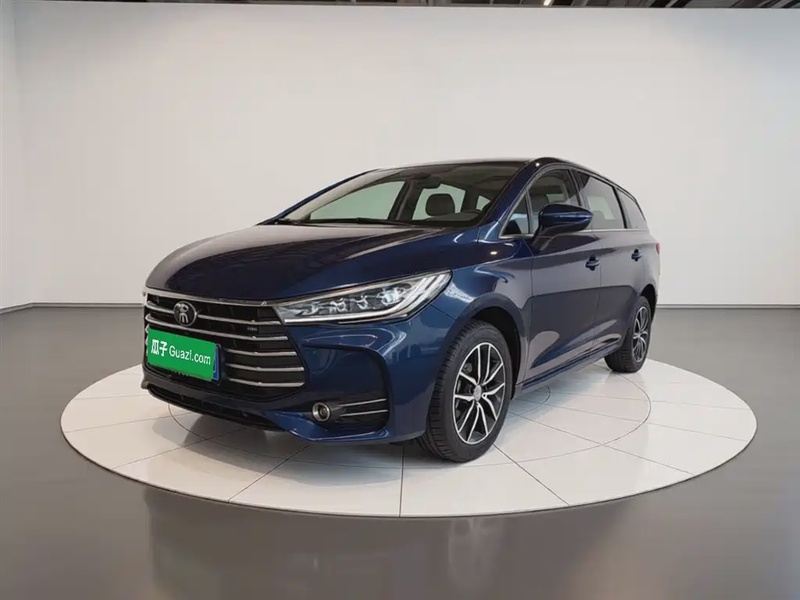 BYD MAX