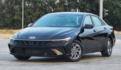 Hyundai Elantra 2024