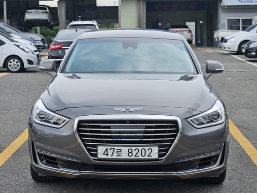 Genesis EQ900 2017