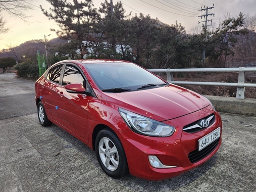Hyundai Accent 2011