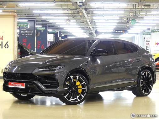 Lamborghini Urus 2021