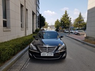 Hyundai Genesis 2012