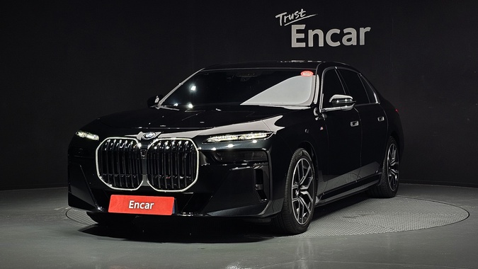 BMW i7 2023