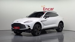 Aston Martin DBX 2023