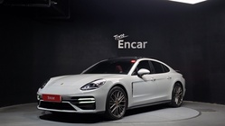 Porsche Panamera 2022