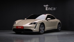 Porsche Taycan 2021