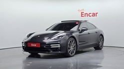 Porsche Panamera 2021
