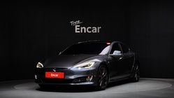 Tesla Model S 2020