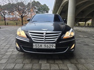 Hyundai Genesis 2012