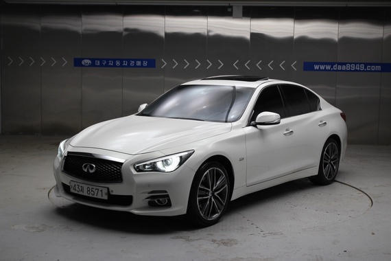 Infiniti Q50 2015