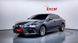 Lexus ES 2025
