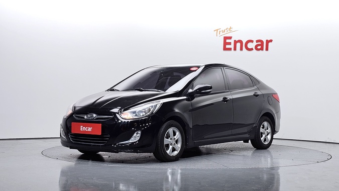 Hyundai Accent 2012