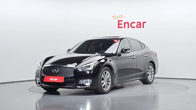 Infiniti Q70 2018