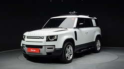 Land Rover Defender 2024