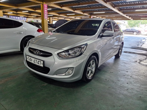 Hyundai Accent 2013